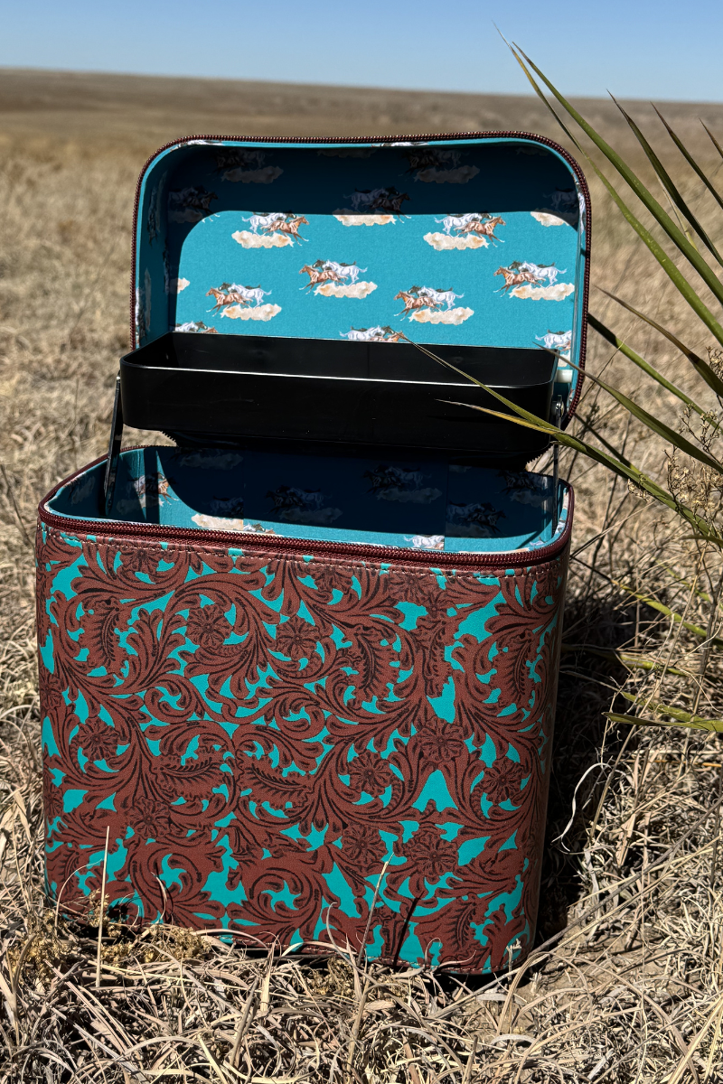 The RANCH READY MAKEUP BOX