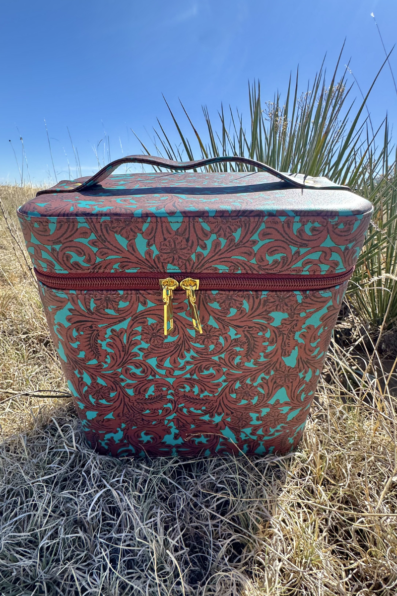 The RANCH READY MAKEUP BOX